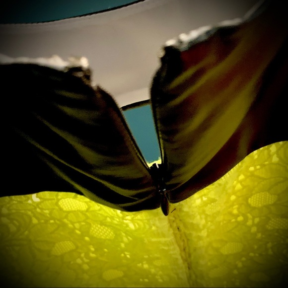 Designer Marc New York Yellow Lace Cutout Stunning Dress Size 10 - Picture 12 of 16